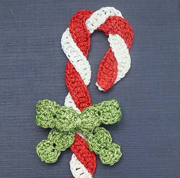 Includes instructions and three spools of Kreinik metallic threads to crochet one bookmark