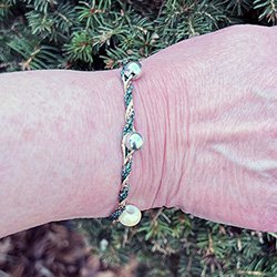Make beaded friendship bracelets