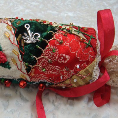 Crazy Quilt Christmas Gift CrackerCrazy Quilt Christmas Gift Cracker/Ornament 