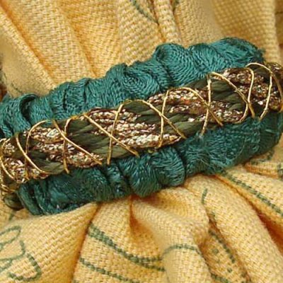 Golden Holiday Napkin Rings