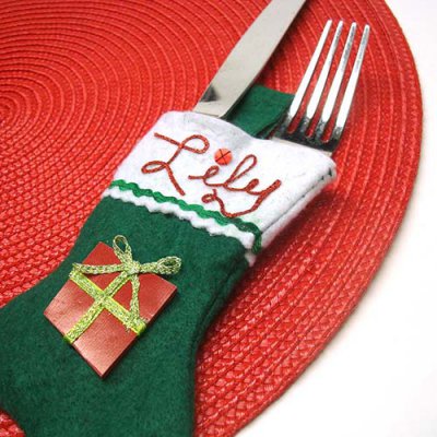 Make a bow using iron-on thread